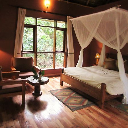 Primate Lodge Kibale Kampala Exterior foto